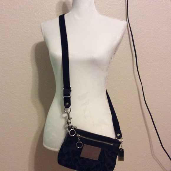 NWOT coach mini shoulder bag - Picture 2 of 4
